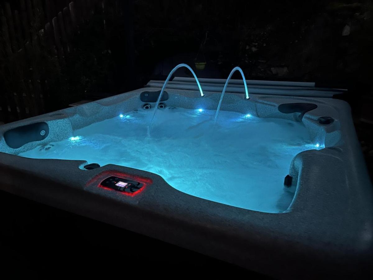 La Suite De Charme Du Mas De La Fontaine De Jonquier Avec Spa Privatif Séguret Exterior foto